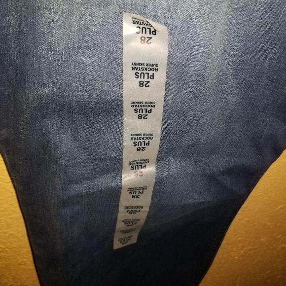 Old Navy Rockstar medium Wash Super Skinny Stretch Jeans Plus Size 28 New - Picture 3 of 5